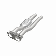 Cargar imagen en el visor de la galería, MagnaFlow Conv DF 96-97 7.4L 3500 Truck Rear