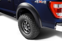 Cargar imagen en el visor de la galería, Bushwacker 2021 Ford F-150 (Excl. Lightning) Bengalas estilo guardabarros extensibles, 4 piezas, color negro