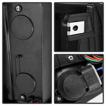 Cargar imagen en el visor de la galería, Xtune Yukon Denali 99-00 LED Tail Lights Black ALT-JH-CCK88-LED-BK