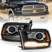Cargar imagen en el visor de la galería, ANZO 2009-2018 Dodge Ram 1500 Proyector Faros delanteros estilo tablón Halo con interruptor negro mate