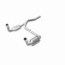 Cargar imagen en el visor de la galería, Magnaflow Conv DF 07-11 Dodge Nitro 4.0L