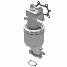 Cargar imagen en el visor de la galería, MagnaFlow Conv DF 04-07 Saturn VUE 3.5L Front