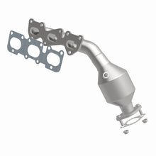 Cargar imagen en el visor de la galería, MagnaFlow Conv DF 2009 Kia Borrego 3.8L Passenger Side