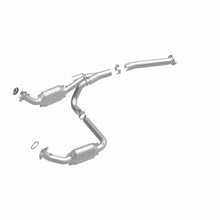 Cargar imagen en el visor de la galería, MagnaFlow Conv DF 03- Chevy Express 4.3L/5.4L
