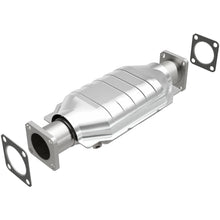 Cargar imagen en el visor de la galería, MagnaFlow Conv DF Chevrolet-Isuzu 82 8