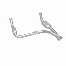 Cargar imagen en el visor de la galería, MagnaFlow Conv DF 00-01Tahoe/Yukon V8 5.7L