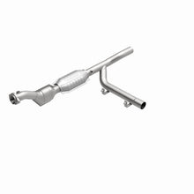 Cargar imagen en el visor de la galería, MagnaFlow Conv DF F150/F250 97-98 4.6L PS 4wd
