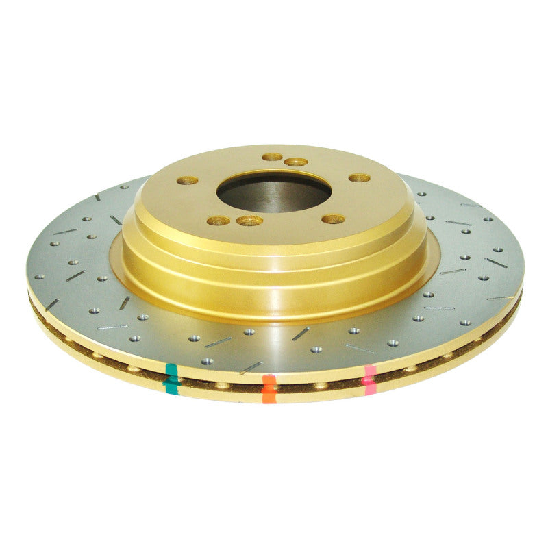 DBA 01-07 BMW M3 E46 con rotor de 325 mm Rotor trasero perforado y ranurado Serie 4000