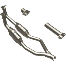 Cargar imagen en el visor de la galería, MagnaFlow Conv Direct Fit 90-93 Land Rover Range Rover 3.9L V8