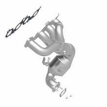 Cargar imagen en el visor de la galería, MagnaFlow Conv DF 05-11 Volvo XC90 4.4L Rear