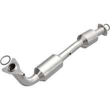 Cargar imagen en el visor de la galería, Magnaflow 07-18 Toyota Tundra 5.7L CARB Compliant Direct-Fit Catalytic Converter