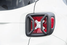Cargar imagen en el visor de la galería, Rugged Ridge 15-18 Jeep Renegade BU Black Tail Light Euro Guards