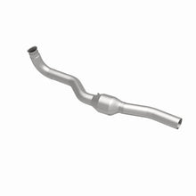 Cargar imagen en el visor de la galería, MagnaFlow Conv DF 06- GM Silv/Sierra 6.6L
