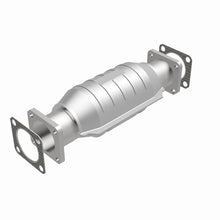 Cargar imagen en el visor de la galería, MagnaFlow Conv Chevrolet-Geo-Isuzu 13.2X6.5X4
