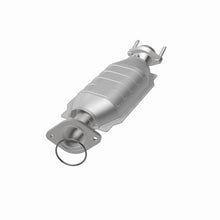 Cargar imagen en el visor de la galería, MagnaFlow Conv DF 05-07 Ford Freestyle 3.0L