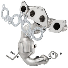Cargar imagen en el visor de la galería, MagnaFlow Conv DF 05-11 Volvo XC90 4.4L Rear