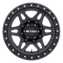 Cargar imagen en el visor de la galería, Method MR312 18x9 +18mm Offset 8x6.5 130.81mm CB Matte Black Wheel