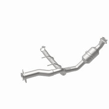 Cargar imagen en el visor de la galería, MagnaFlow 11-14 Ford F-150 5.0L Direct Fit CARB Compliant Left Catalytic Converter