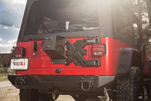 Cargar imagen en el visor de la galería, Rugged Ridge Spartacus HD Tire Carrier Hinge Casting 97-06 TJ