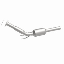 Cargar imagen en el visor de la galería, MagnaFlow California Grade CARB Compliant Converter Direct Fit 05-09 Volkswagen Jetta L5 2.5L