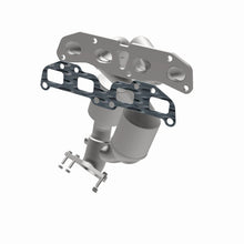 Cargar imagen en el visor de la galería, MagnaFlow OEM Grade 07-12 Nissan Sentra L4-2.5LGAS Direct Fit Federal Catalytic Converter