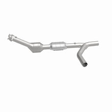 Cargar imagen en el visor de la galería, MagnaFlow Conv DF 00-04 Ford E150 4.6L Passenger Side