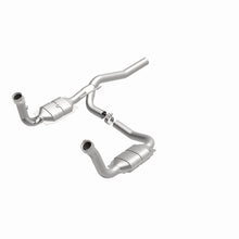 Cargar imagen en el visor de la galería, MagnaFlow Conv DF 2009-2012 Dodge Nitro 3.7L Underbody