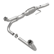 Cargar imagen en el visor de la galería, MagnaFlow Conv DF 00-01 Dodge Ram 3500 Van