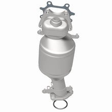 Cargar imagen en el visor de la galería, MagnaFlow Conv DF 04-07 Saturn VUE 3.5L Rear