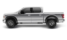 Cargar imagen en el visor de la galería, Bushwacker 18-20 Ford F-150 Kit de guardabarros extensible