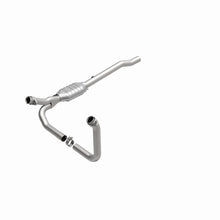Cargar imagen en el visor de la galería, MagnaFlow Conv DF 02-03 Dodge Ram 1500 Pickup 4.7L 4WD