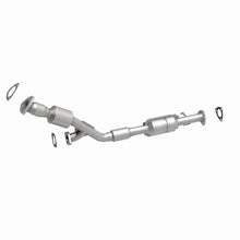 Cargar imagen en el visor de la galería, MagnaFlow Conv DF 02-03 Saturn Vue 3.0L Rear