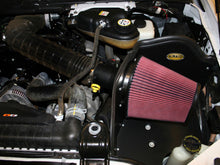 Cargar imagen en el visor de la galería, Airaid 05-07 Ford F-250/350 6.8L V-10 CAD Sistema de admisión sin tubo (aceitado/medio rojo)