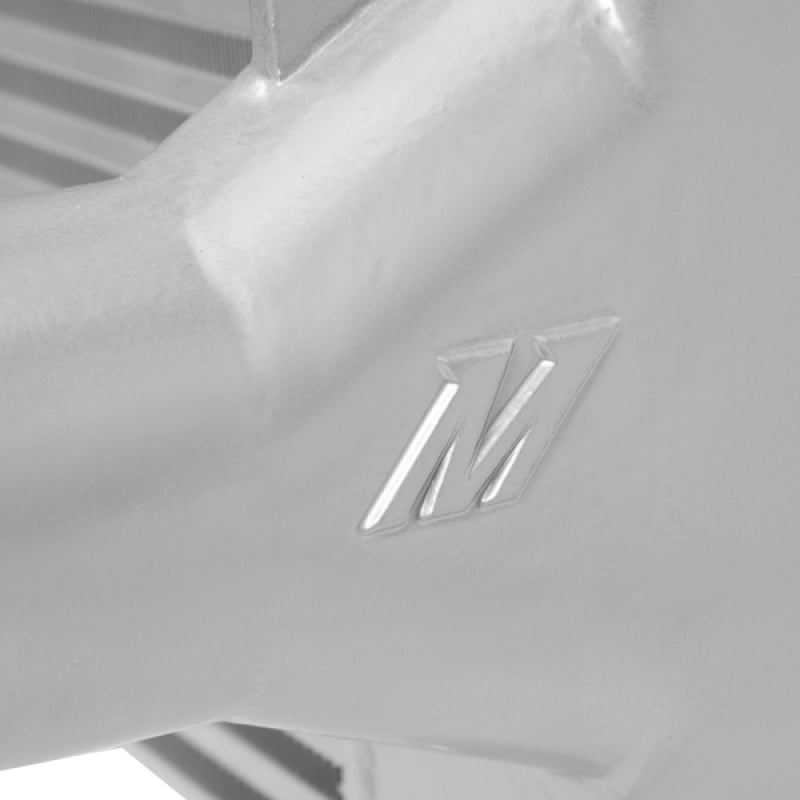 Mishimoto 01-05 Chevrolet 6.6L Duramax Intercooler (Plata)