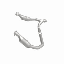 Cargar imagen en el visor de la galería, MagnaFlow Conv Direct Fit 06-07 Ram 1500 4.7L Underbody