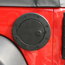 Cargar imagen en el visor de la galería, Rugged Ridge Locking Gas Cap Door Black Alum 07-18 Jeep Wrangler JK