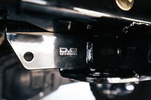 Cargar imagen en el visor de la galería, DV8 Offroad 07-21 Jeep Wrangler (JK/JL) Enganche atornillado sin luces