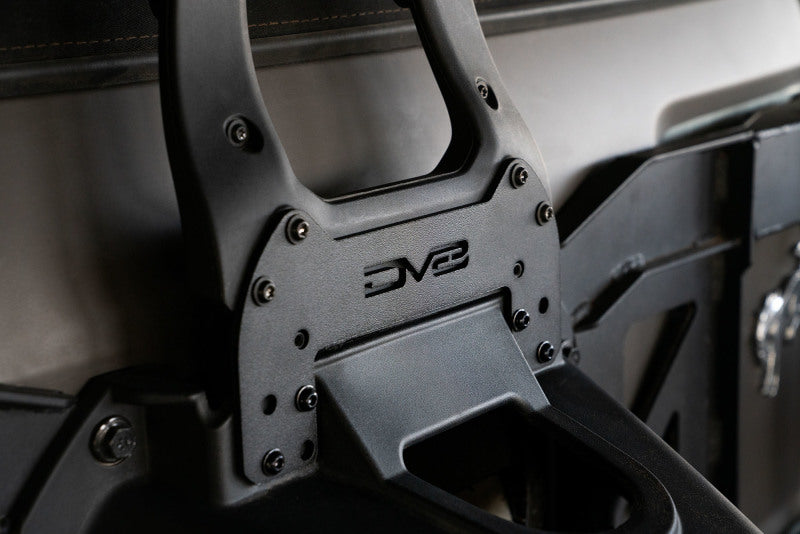 DV8 21-22 Ford Bronco Soporte de extensión de tercera luz de freno