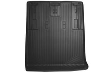 Cargar imagen en el visor de la galería, Husky Liners 07-13 GM Escalade/Suburban/Yukon WeatherBeater Revestimientos de carga traseros negros (5 pies)