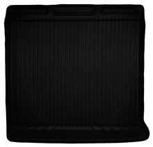 Cargar imagen en el visor de la galería, Husky Liners 07-14 Chevy/GMC Tahoe/Yukon WeatherBeater Revestimiento de carga trasero negro