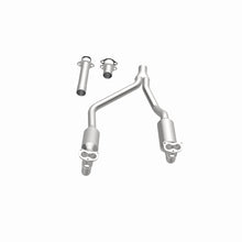 Cargar imagen en el visor de la galería, MagnaFlow Conv Direct Fit 90-93 Land Rover Range Rover 3.9L V8