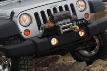 Cargar imagen en el visor de la galería, jeep-jk-winch-plate_1162-installed.jpg