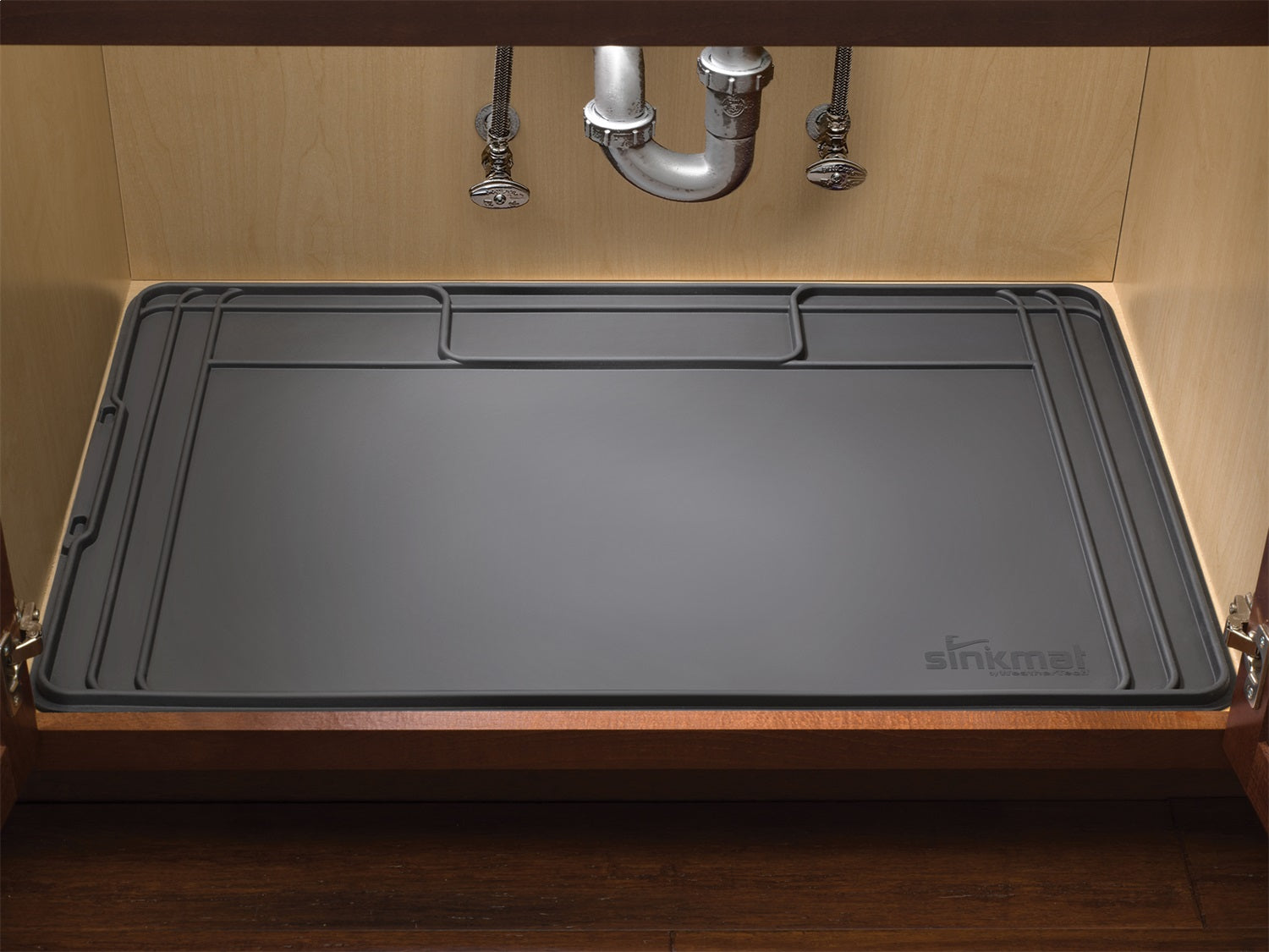 sinkmat_in_cabinet_Black.jpg